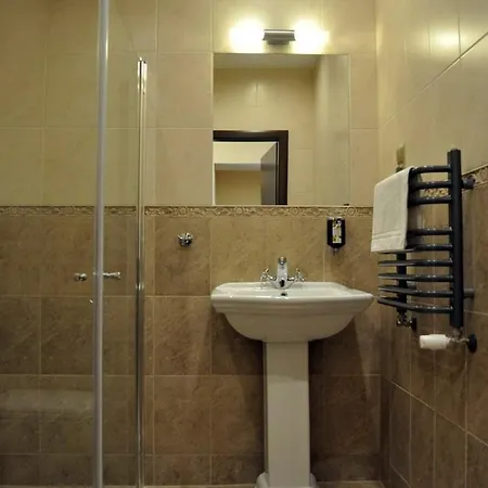Pałac Kłanino 3*