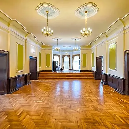 Palac Klanino