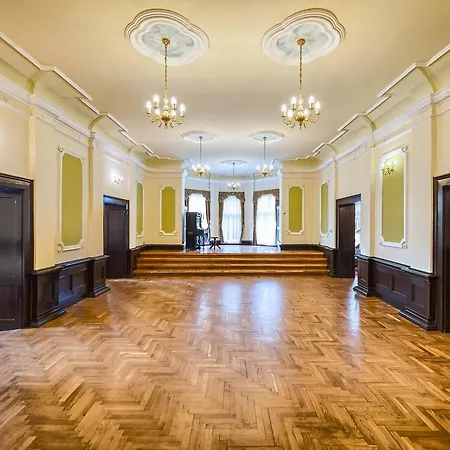 Pałac Ośrodek wypoczynkowy Klanino