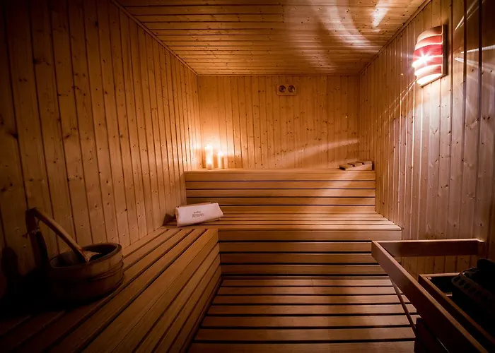 Palac Klanino منتجع